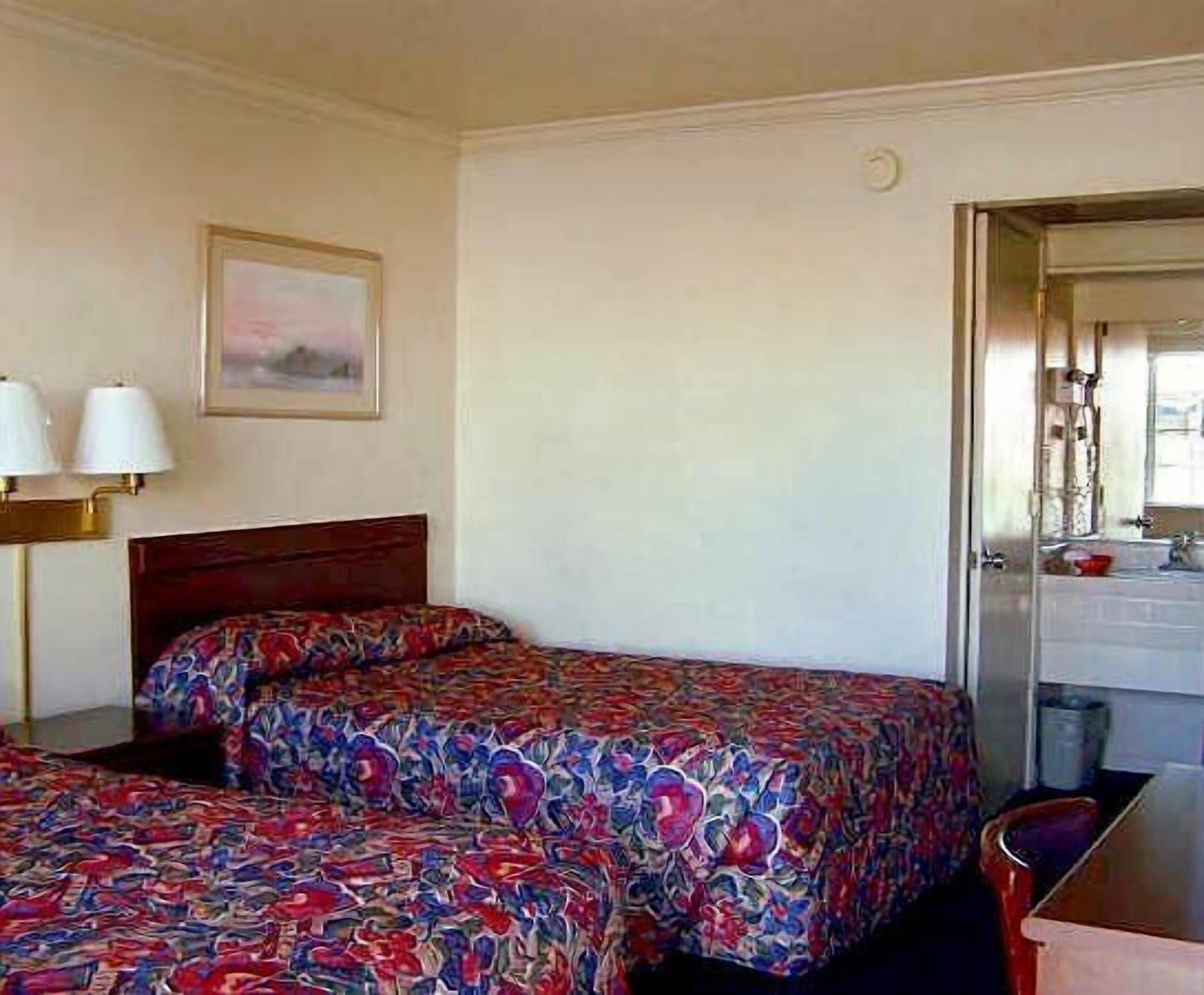 Economy Inn Monterey Seaside Exterior foto